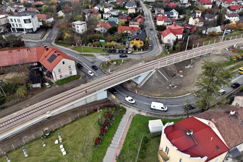 Kolejne bezkolizyjne skrzyżowanie przy modernizacji linii 104 - zdjęcie 9