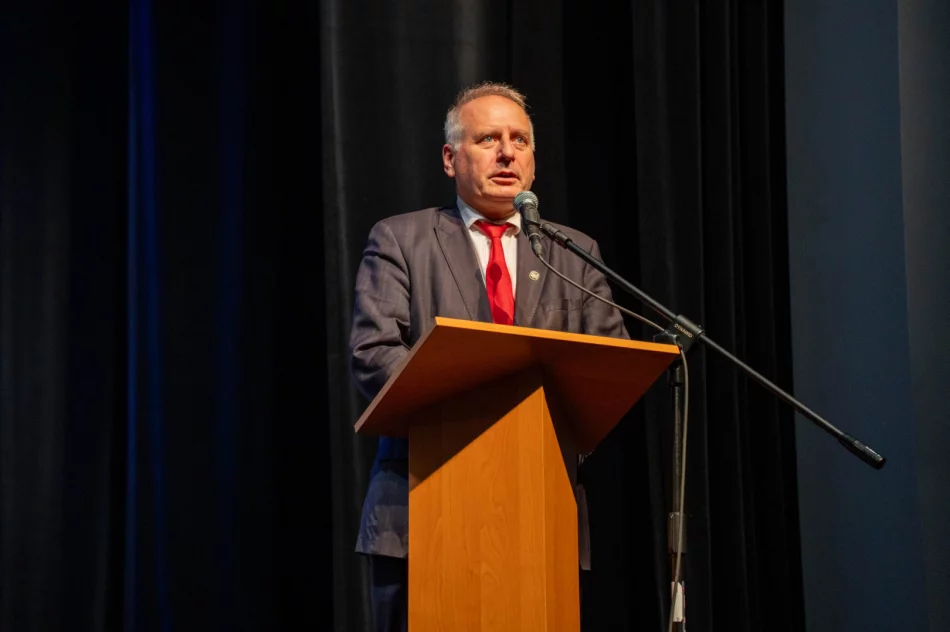 120-lecie ZNP: uroczysta gala i wyróżnienia dla nauczycieli - zdjęcie 2