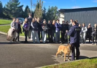 Ósmoklasiści poznali pracę policjantów - zdjęcie główne