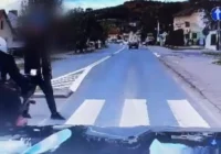 Areszt dla motocyklisty, który potrącił pieszego i uciekał (wideo) - zdjęcie główne