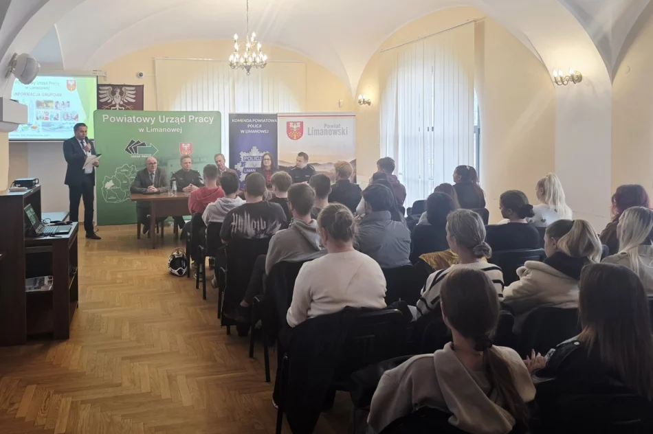 Policja zachęca do służby na spotkaniu w urzędzie pracy - zdjęcie 3