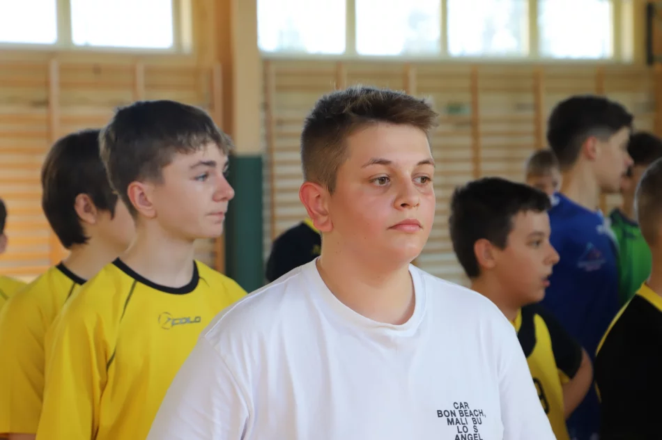 Młodzież ze Starej Wsi z tytułem Mistrzów Gminy w Koszykówce 3x3 w kt. Dziewczęta i Chłopcy - zdjęcie 10