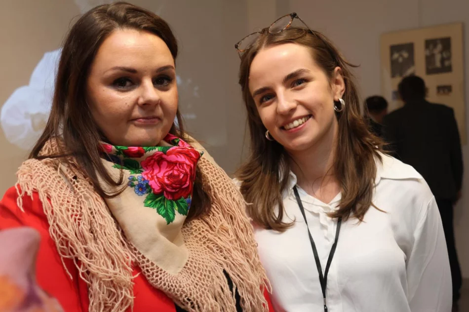 Gorące serce folkloru bije w Limanowej! Rozpoczęła się 51. „Limanowska SŁAZA”  - zdjęcie 14