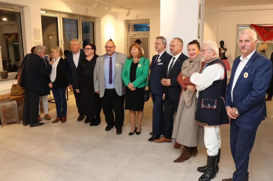 Gorące serce folkloru bije w Limanowej! Rozpoczęła się 51. „Limanowska SŁAZA”  - zdjęcie 19