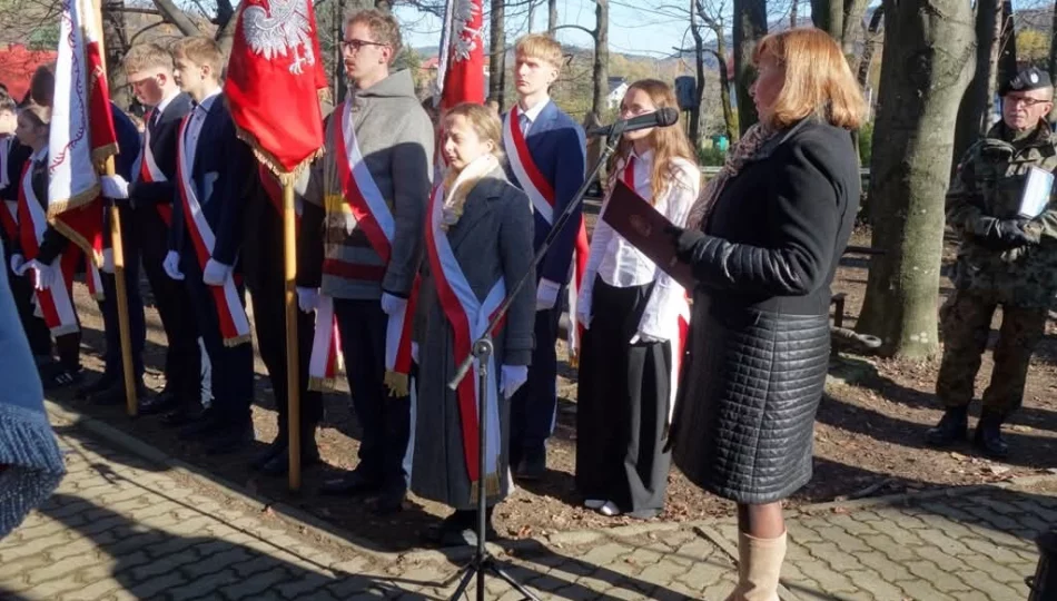 W ZSP Nr 4 w rozpoczęliśmy obchody rocznicy odzyskania przez Polskę Niepodległości pod hasłem „Świętujemy Wolność Razem!” - zdjęcie 1