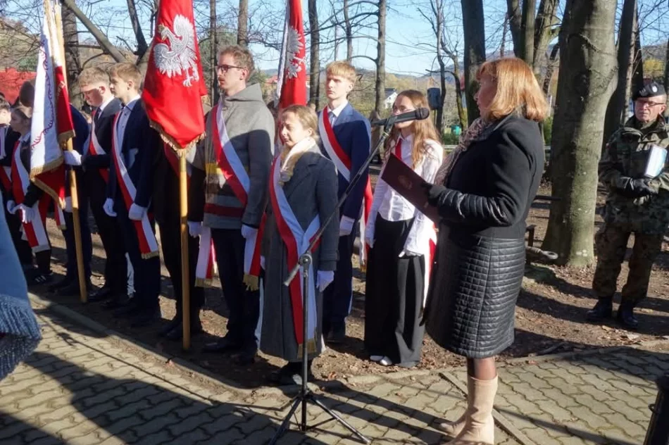W ZSP Nr 4 w rozpoczęliśmy obchody rocznicy odzyskania przez Polskę Niepodległości pod hasłem „Świętujemy Wolność Razem!” - zdjęcie 2