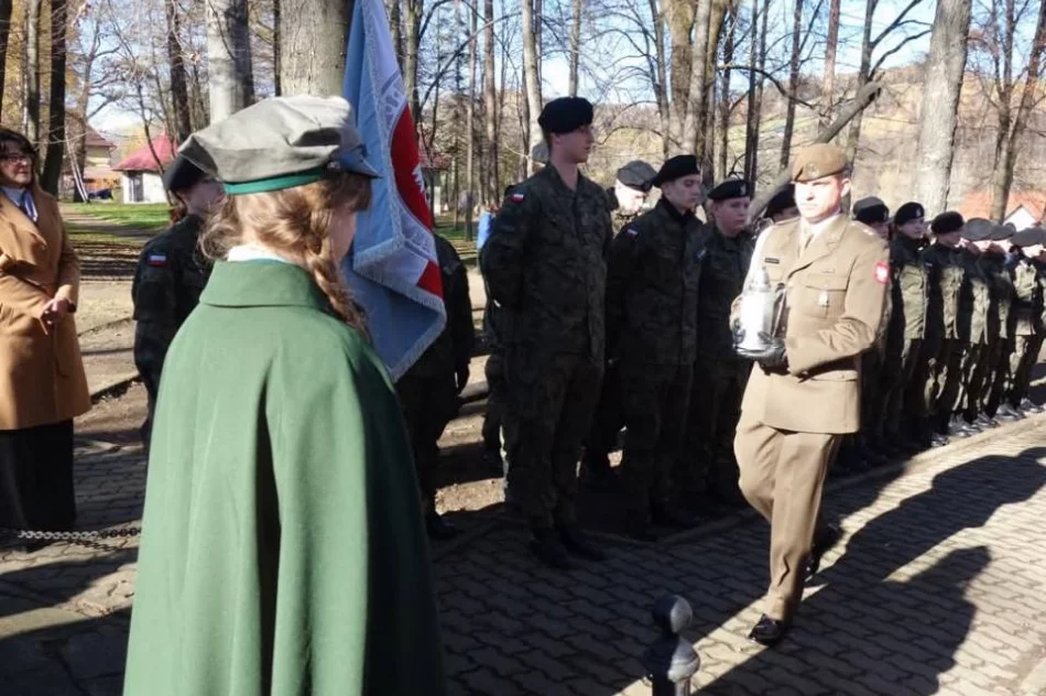W ZSP Nr 4 w rozpoczęliśmy obchody rocznicy odzyskania przez Polskę Niepodległości pod hasłem „Świętujemy Wolność Razem!” - zdjęcie 3