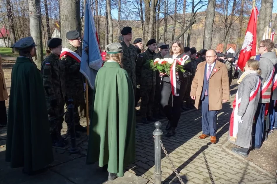 W ZSP Nr 4 w rozpoczęliśmy obchody rocznicy odzyskania przez Polskę Niepodległości pod hasłem „Świętujemy Wolność Razem!” - zdjęcie 4
