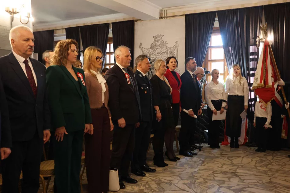 Uroczysta XXI Sesja Rady Miasta Limanowa z okazji 107. Rocznicy Odzyskania Niepodległości - zdjęcie 6