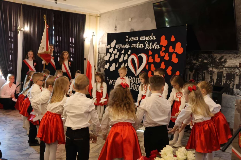 Uroczysta XXI Sesja Rady Miasta Limanowa z okazji 107. Rocznicy Odzyskania Niepodległości - zdjęcie 14