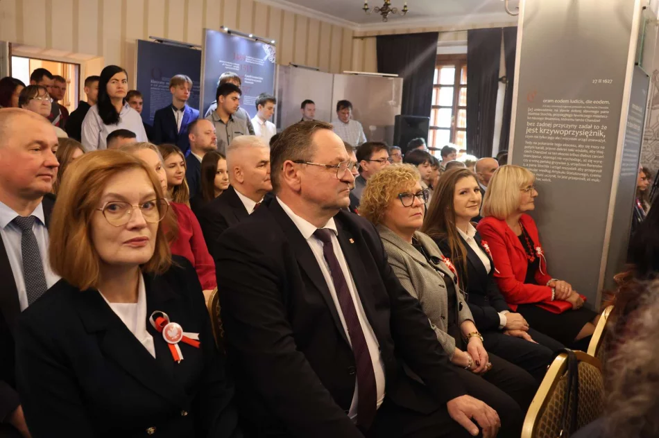 Uroczysta XXI Sesja Rady Miasta Limanowa z okazji 107. Rocznicy Odzyskania Niepodległości - zdjęcie 16