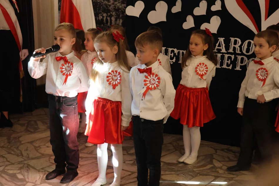 Uroczysta XXI Sesja Rady Miasta Limanowa z okazji 107. Rocznicy Odzyskania Niepodległości - zdjęcie 18