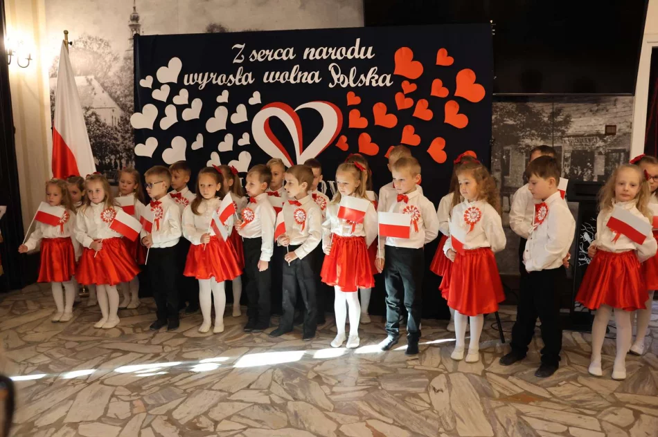 Uroczysta XXI Sesja Rady Miasta Limanowa z okazji 107. Rocznicy Odzyskania Niepodległości - zdjęcie 20