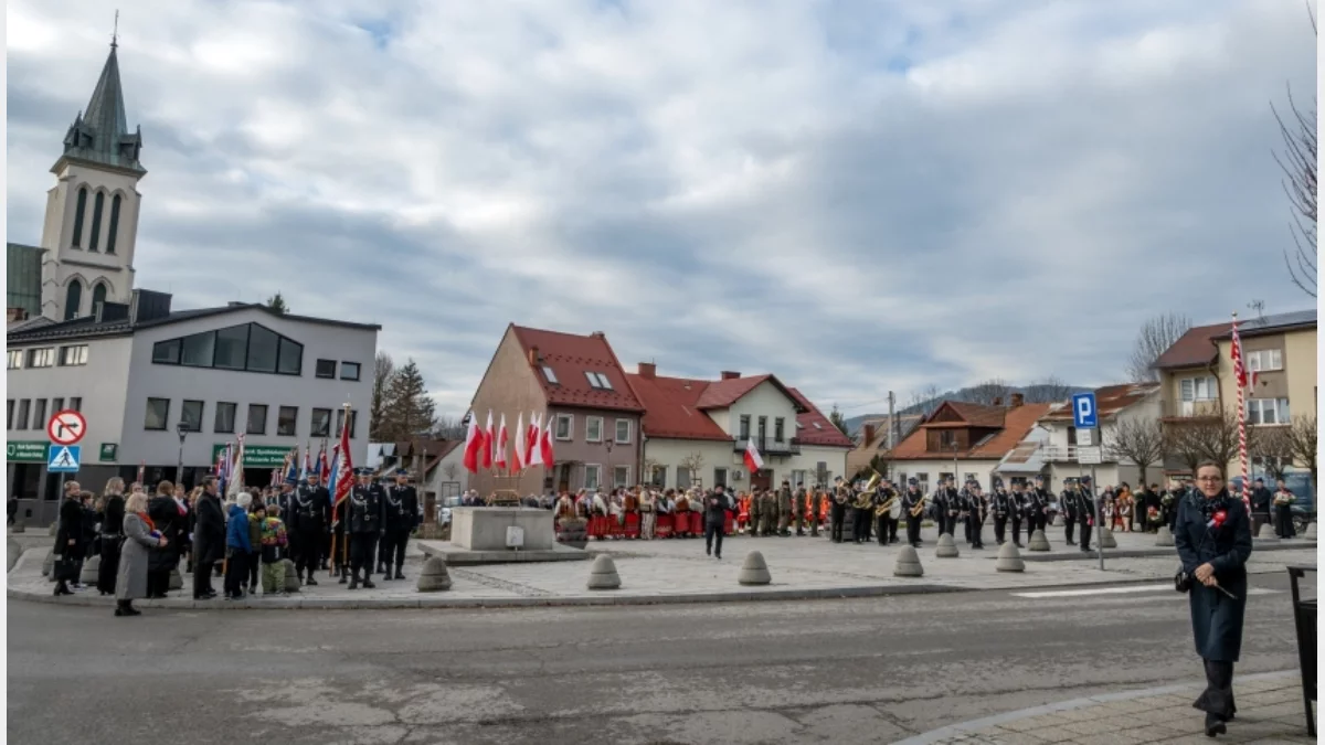 Mszana Dolna uczciła 107. rocznicę odzyskania niepodległości/fot.: UG Mszana Dolna