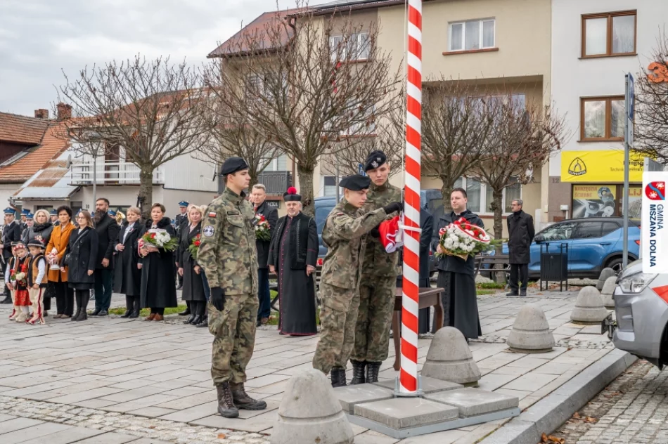 Mszana Dolna świętowała 107. rocznicę odzyskania niepodległości (ZDJĘCIA) - zdjęcie 16