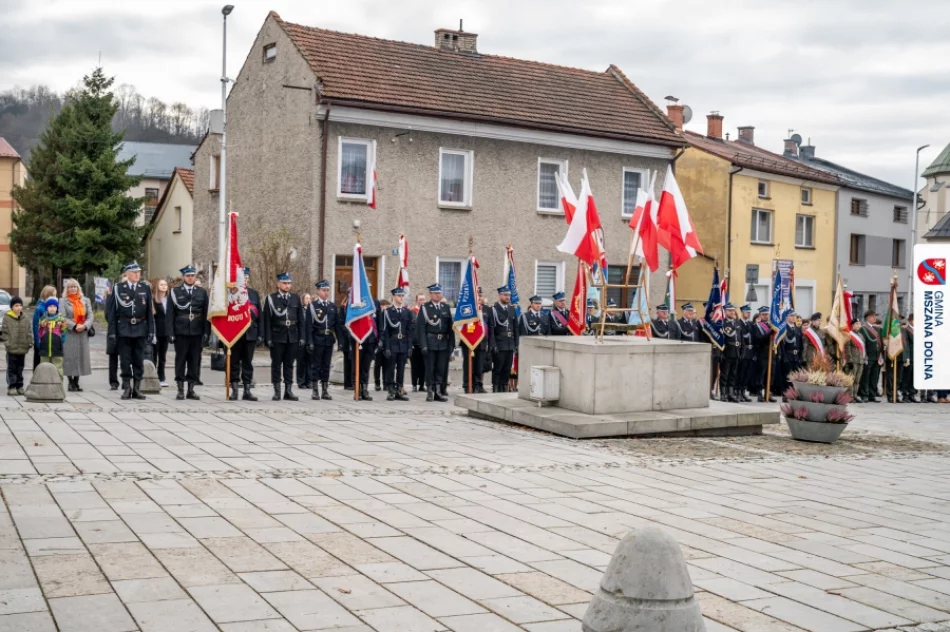 Mszana Dolna świętowała 107. rocznicę odzyskania niepodległości (ZDJĘCIA) - zdjęcie 17