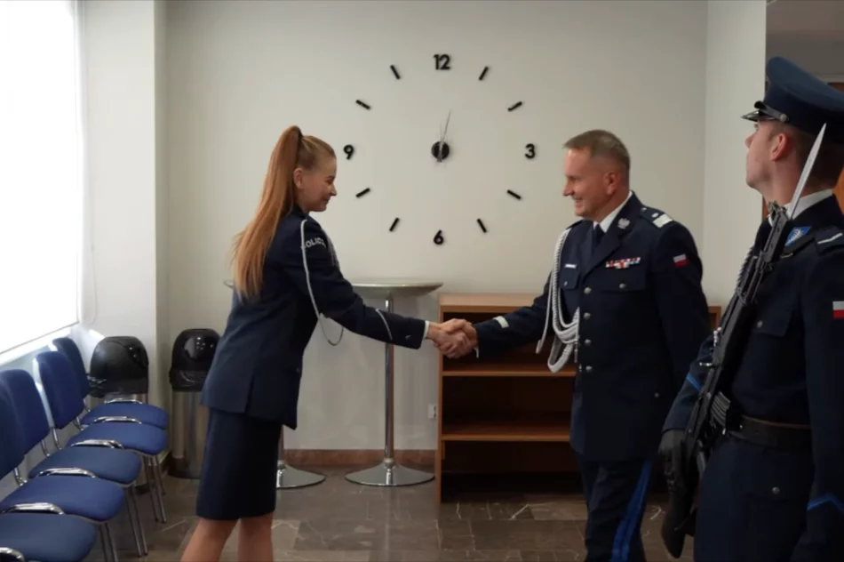 Awansowany komendant witany jak prezydent. Relację usunięto (FILM) - zdjęcie 11