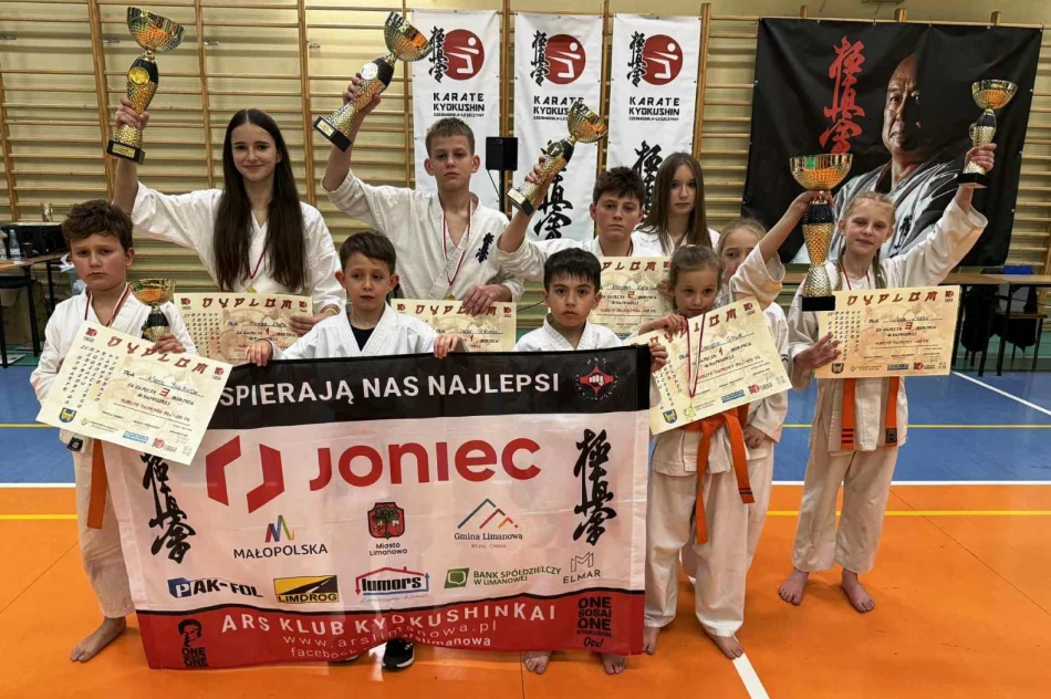 6 medali dla ARS Limanowa – JONIEC Team podczas Otwartych Mistrzostw Powiatu Rybnickiego w Karate Kyokushin - zdjęcie 2