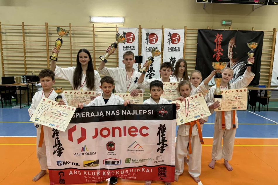 6 medali dla ARS Limanowa – JONIEC Team podczas Otwartych Mistrzostw Powiatu Rybnickiego w Karate Kyokushin - zdjęcie 4