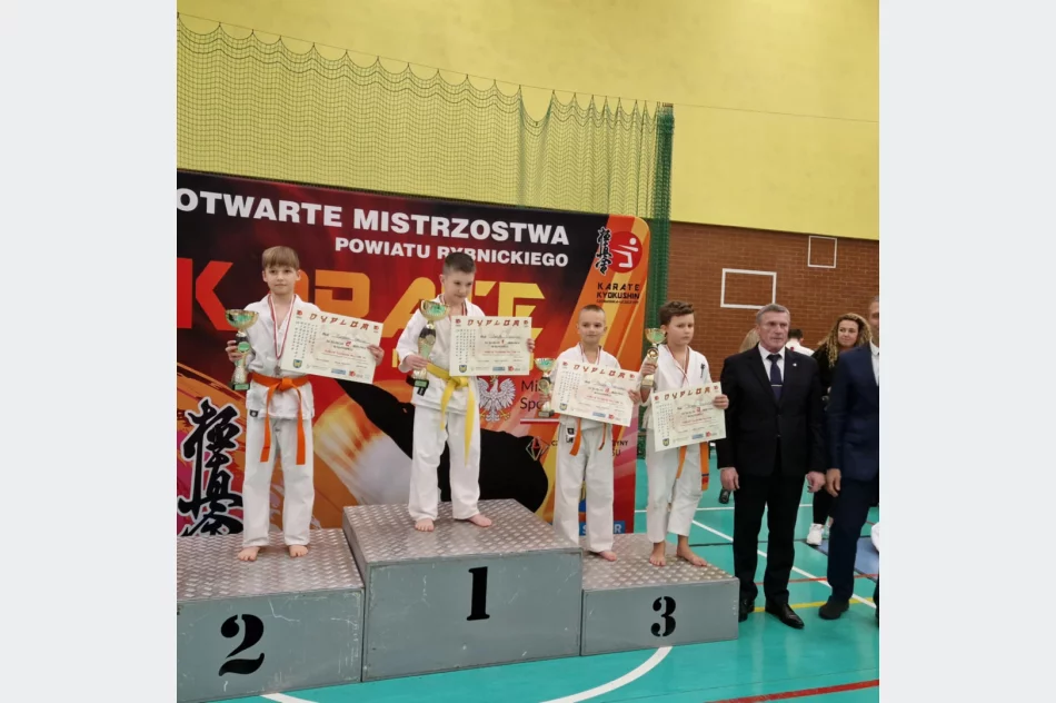 6 medali dla ARS Limanowa – JONIEC Team podczas Otwartych Mistrzostw Powiatu Rybnickiego w Karate Kyokushin - zdjęcie 8