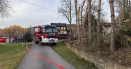 Pożar garażu - w akcji 24 strażaków - zdjęcie 5