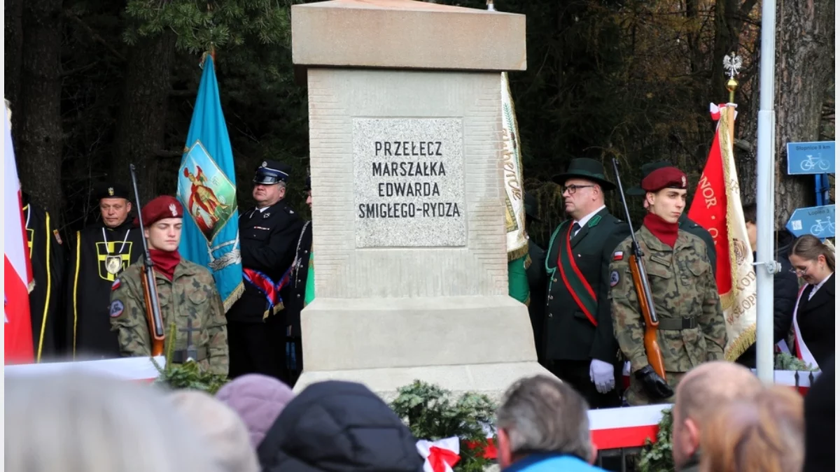 Uroczystość na przełęczy w Chyszówkach/fot.: UG Słopnice