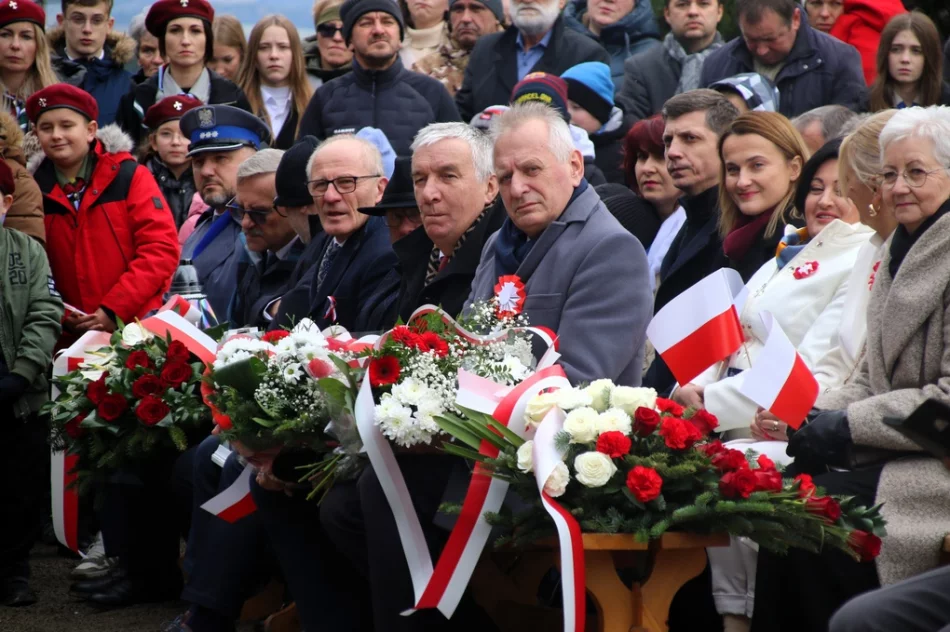 Wspólne świętowanie i pamięć o bohaterach na przełęczy (ZDJĘCIA) - zdjęcie 6