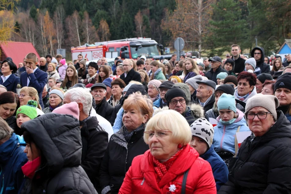 Wspólne świętowanie i pamięć o bohaterach na przełęczy (ZDJĘCIA) - zdjęcie 17
