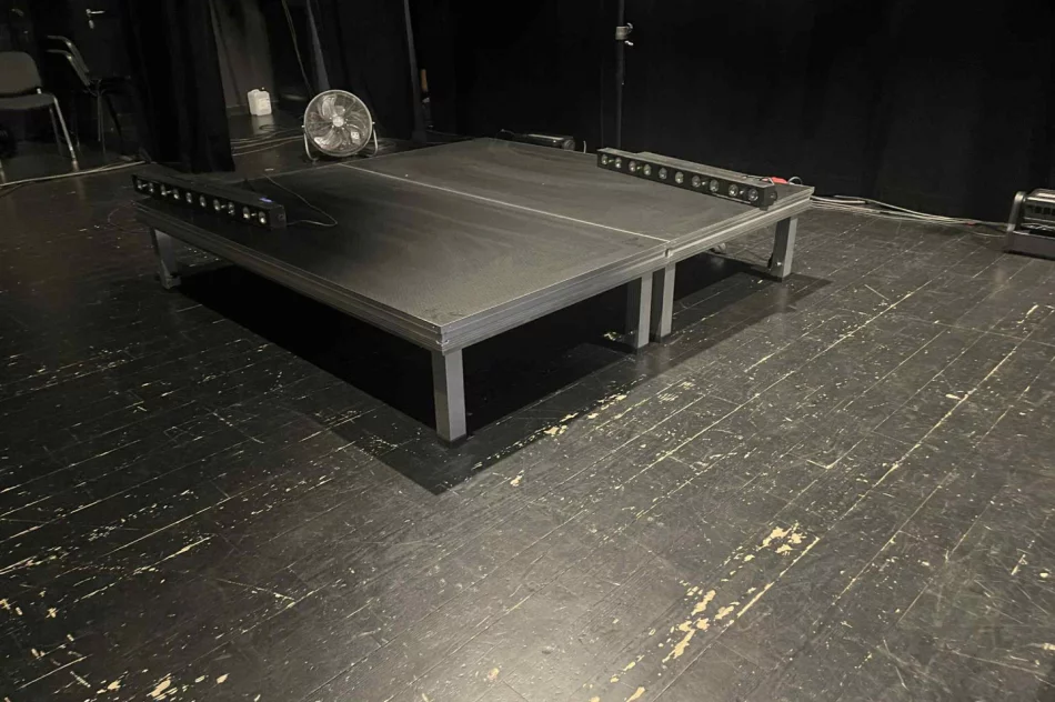 Sala Widowiskowa LDK doposażona w nowe podesty sceniczne - zdjęcie 8