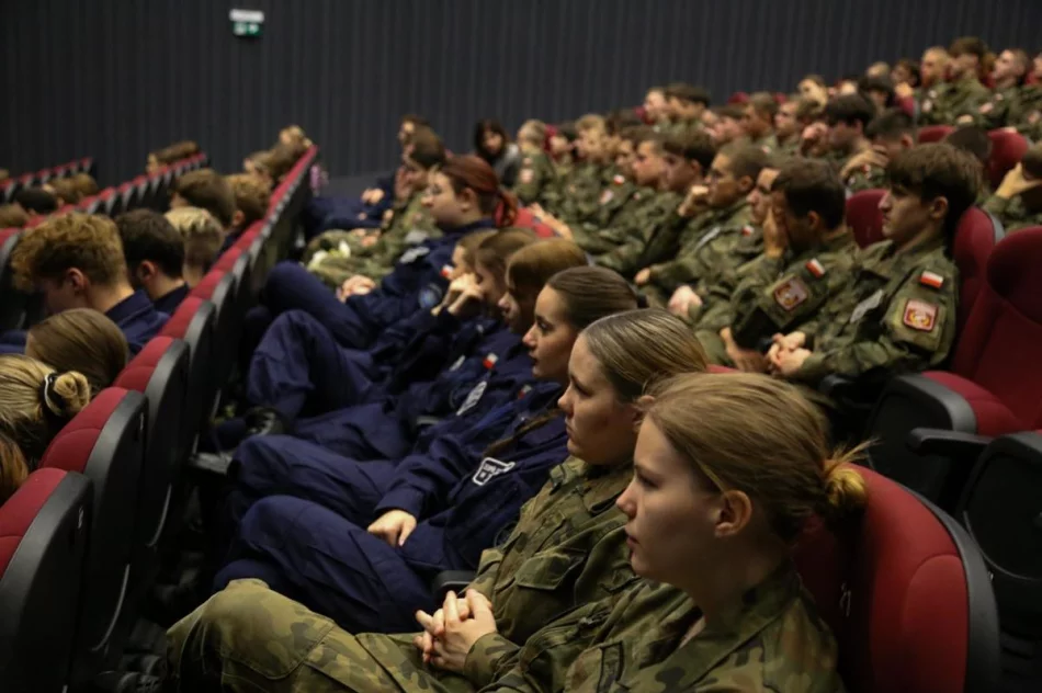 „Niepodległość zobowiązuje” – wykład dla klas mundurowych  - zdjęcie 9