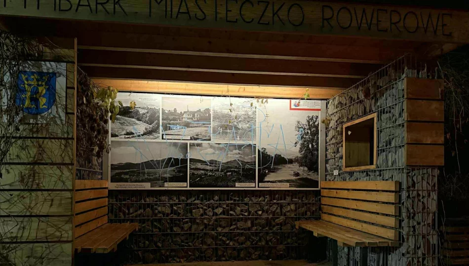 Zniszczone przystanki - gmina zgłasza sprawę policji - zdjęcie 1