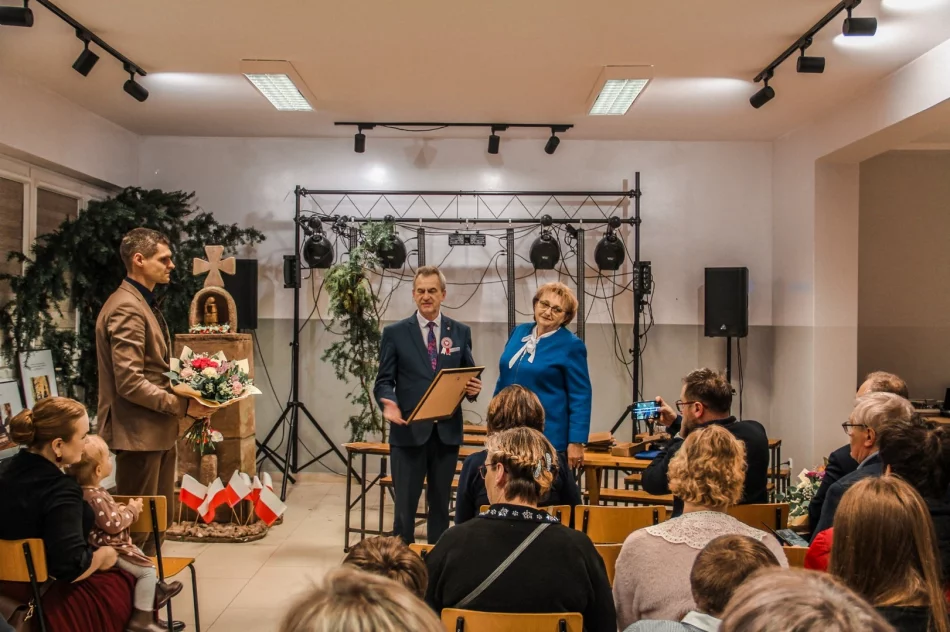 10-lecie Warsztatów Artystycznych „Czerwone Korale” w Pisarzowej - zdjęcie 15