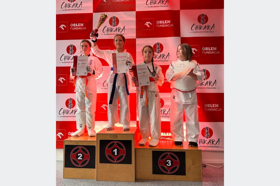 9 medali i 2 miejsce drużynowo dla zawodników Limanowskiego Klubu Kyokushin Karate na Grand Prix Polski - zdjęcie 4