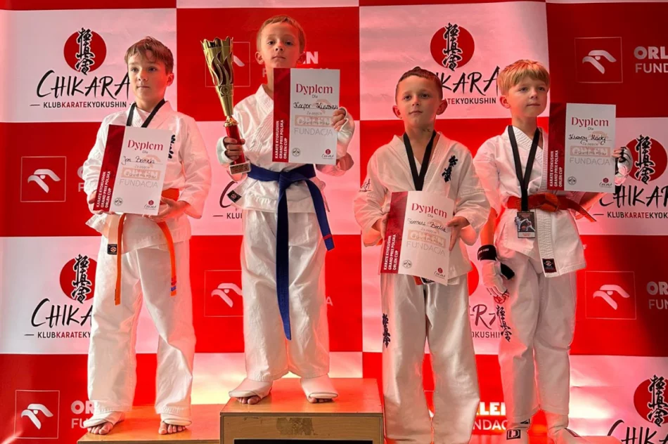 9 medali i 2 miejsce drużynowo dla zawodników Limanowskiego Klubu Kyokushin Karate na Grand Prix Polski - zdjęcie 8