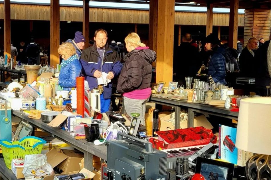 Druga edycja jarmarku staroci na targowisku (ZDJĘCIA) - zdjęcie 10