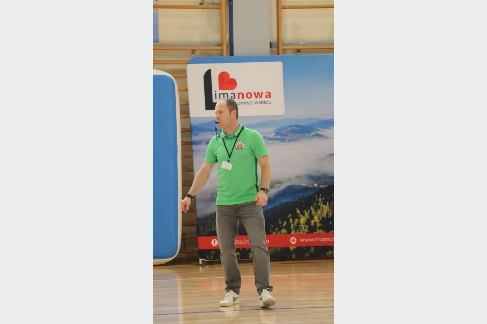 W ramach grantu „Młodzi samorządowcy w akcji!”odbyły się zawody sportowe dla dzieci i młodzieży z terenu Miasta Limanowa - zdjęcie 7