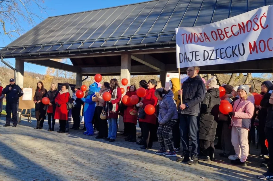 Marsz przeciw przemocy wobec dzieci (ZDJĘCIA) - zdjęcie 8