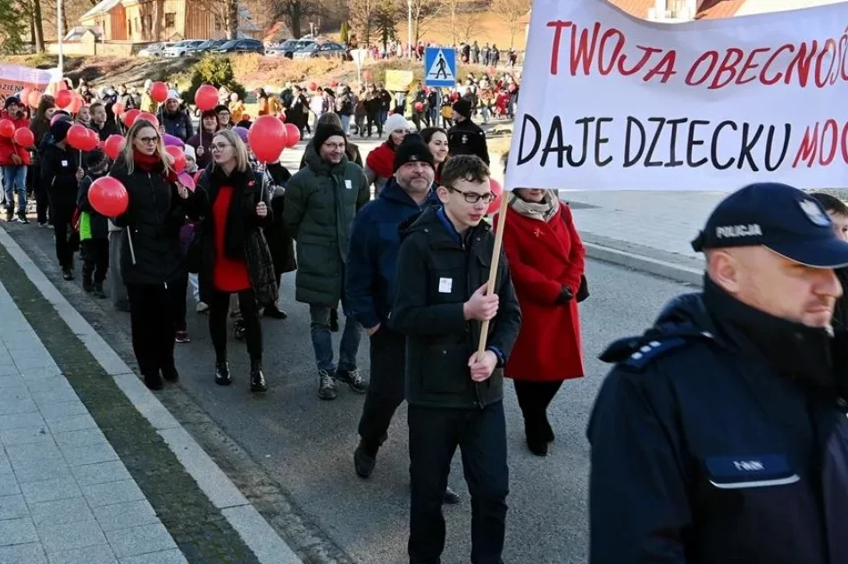 Marsz przeciw przemocy wobec dzieci (ZDJĘCIA) - zdjęcie 18
