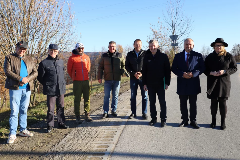 Zmodernizowano drogi w Męcinie i Pasierbcu - zdjęcie 2