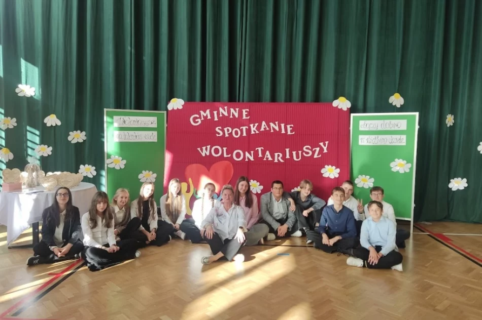 Wolontariusze z czterech gmin spotkali się w szkole - zdjęcie 7