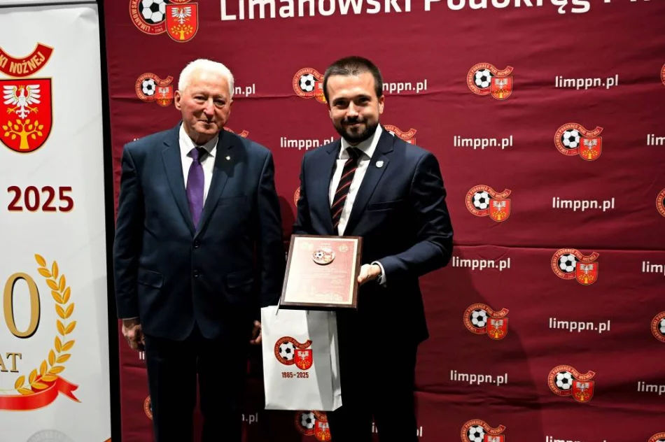 W Limanowej świętowano 40 lat działalności Limanowskiego Podokręgu Piłki Nożnej - zdjęcie 4