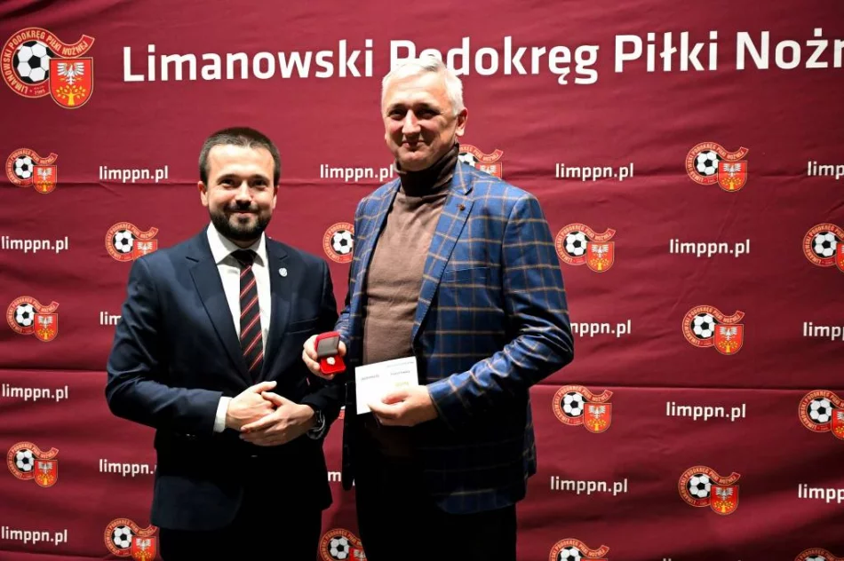 W Limanowej świętowano 40 lat działalności Limanowskiego Podokręgu Piłki Nożnej - zdjęcie 8