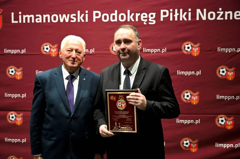 W Limanowej świętowano 40 lat działalności Limanowskiego Podokręgu Piłki Nożnej - zdjęcie 16