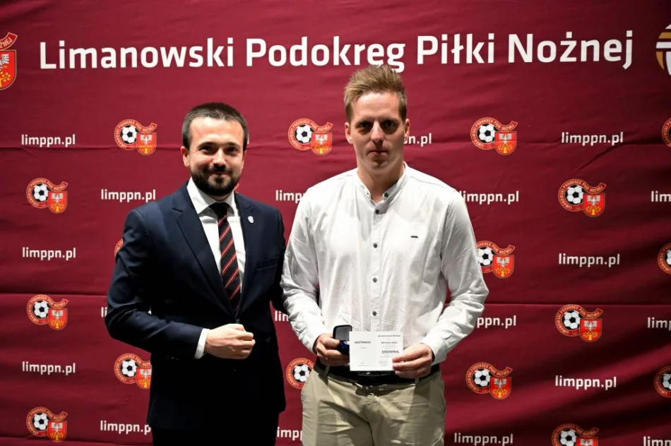 W Limanowej świętowano 40 lat działalności Limanowskiego Podokręgu Piłki Nożnej - zdjęcie 18