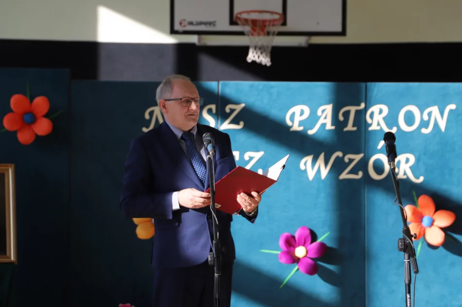 Święto Szkoły w Szkole Podstawowej nr 2 im. Stanisława Konarskiego w Starej Wsi - zdjęcie 3