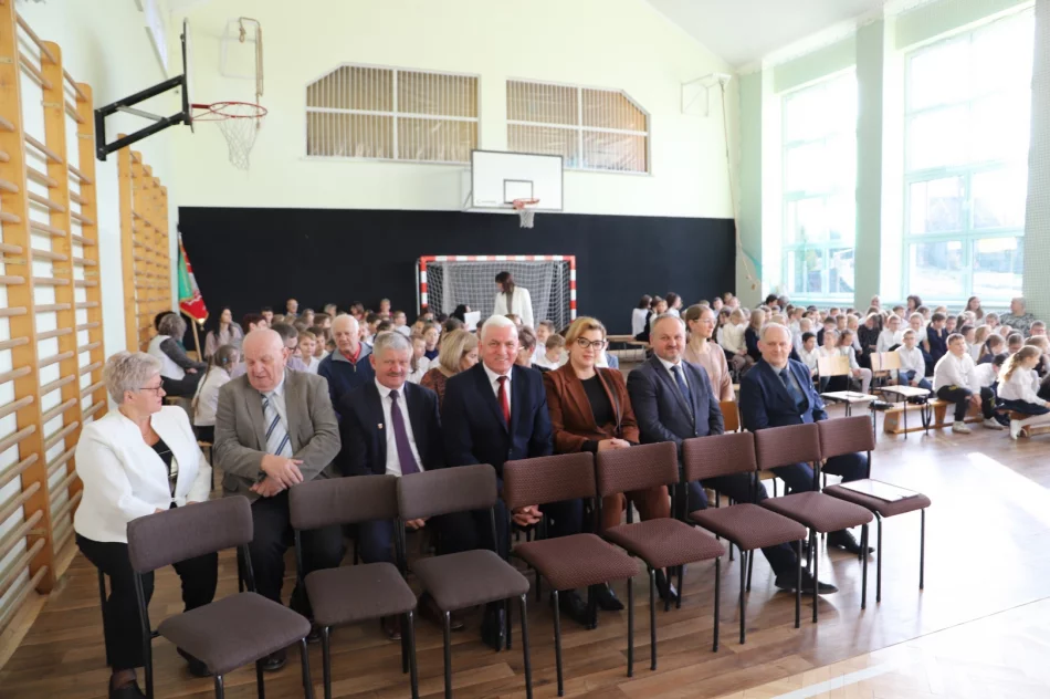 Święto Szkoły w Szkole Podstawowej nr 2 im. Stanisława Konarskiego w Starej Wsi - zdjęcie 6
