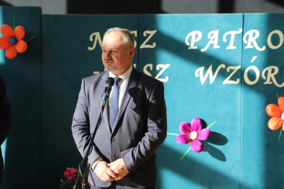 Święto Szkoły w Szkole Podstawowej nr 2 im. Stanisława Konarskiego w Starej Wsi - zdjęcie 16