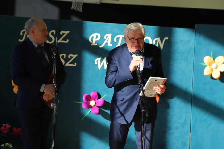 Święto Szkoły w Szkole Podstawowej nr 2 im. Stanisława Konarskiego w Starej Wsi - zdjęcie 20