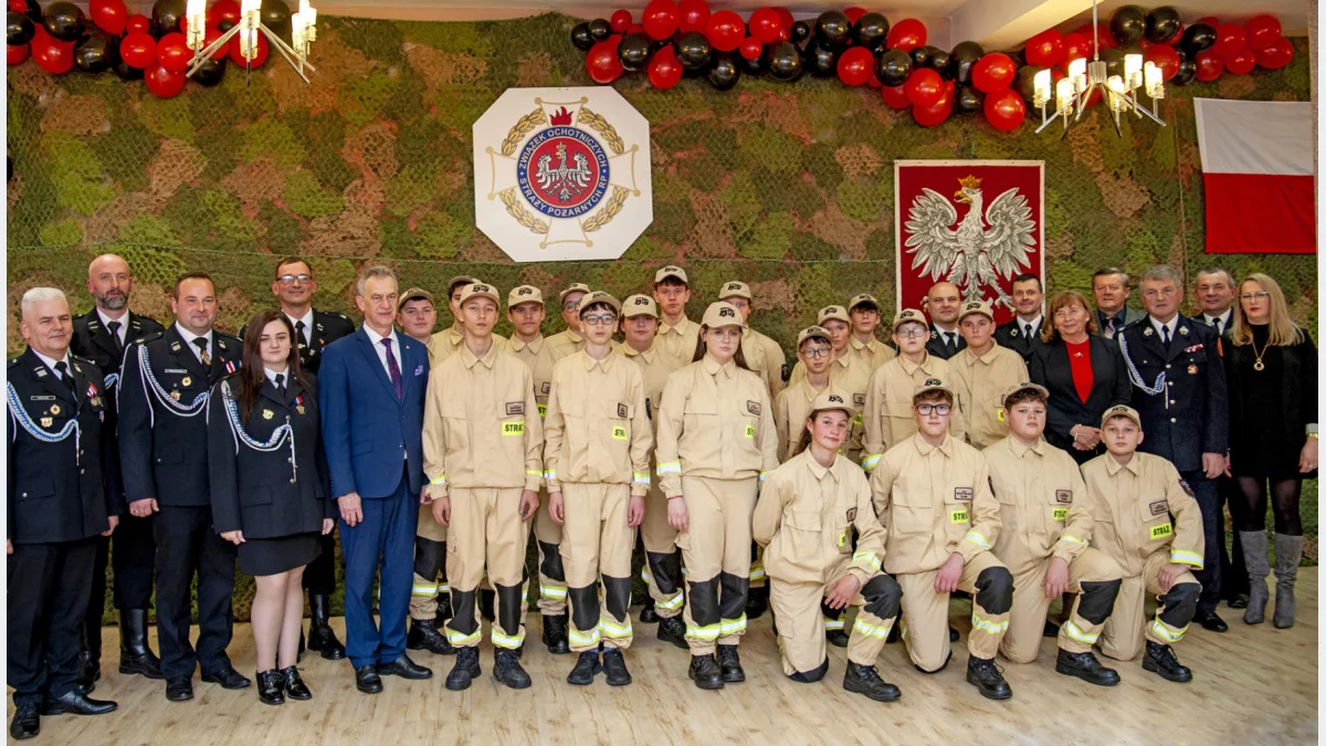 Uroczyste ślubowanie i pasowanie adeptów Młodzieżowej Drużyny Pożarniczej w Limanowej