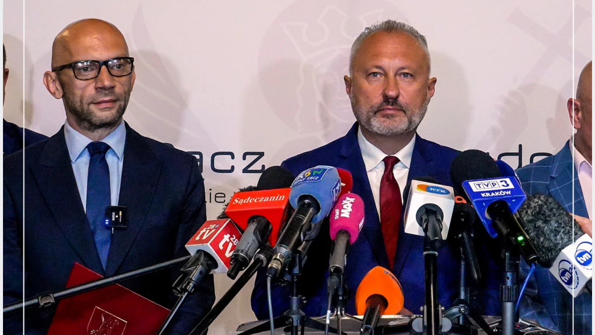 Ludomir Handzel i jego zastępca wraca do pracy; sąd uwzględnił ich zażalenia